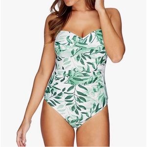 ❗️FINAL❗️ 🆕 Nip Tuck Green Oasis JOANNE 1 Piece 🔴🔴